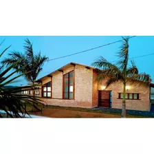 Casa Em Araçoiaba Da Serra 3 Dormitórios Em Condomínio
