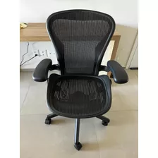 Cadeira Herman Miller Aeron B9