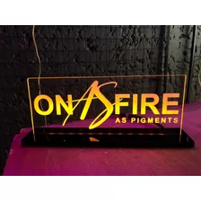 Display Acrílico Iluminado Led Personalizado Presente 40 Cm Cor Da Estrutura Amarelo