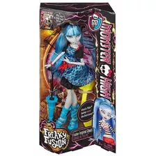 Monster High F Fusion Ghoulia Yelps Likes Draculaura Doll