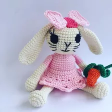 Coelha Brinquedo Amigurumi Croche 20cm