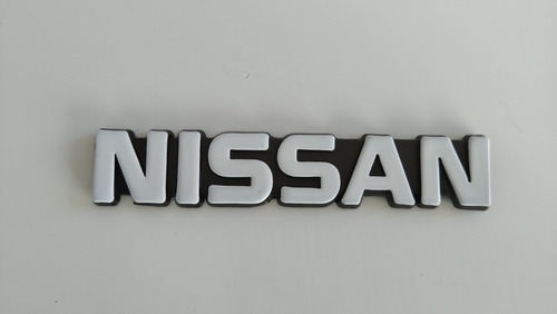 Foto de Nissan Sentra Emblema Bal 