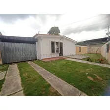 Milagros Inmuebles Casa Venta Cabudare Lara Av Intercomunal Barquisimeto Acarigua La Hacienda Economica Residencial Economico Oportunidad Pecio Inmobiliaria Rentahouse N° 24-18056