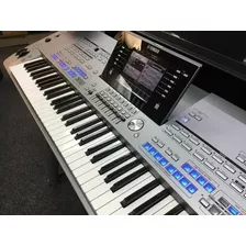 Yamaha Tyros 5 61-key Digital Workstation