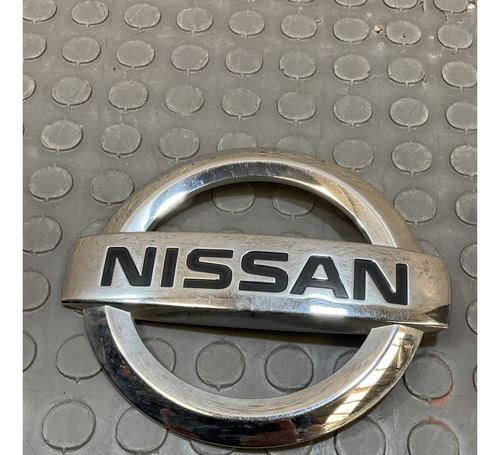 Emblema Nissan Np300 Frontier 2.5 Std 2016/2020  Foto 5