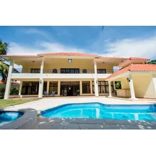 Vendo Magnífica Villa En Metro Country Club, Una Mansión De Lujo En Juan Dolió, República Dominicana