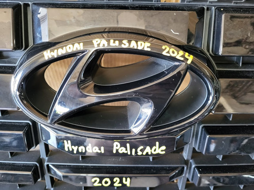 Emblema De Parrilla Hyundai Palisade 2024. Foto 5