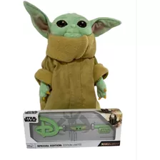 Pelúcia Baby Yoda Com Brinde Chave Disney Parks