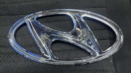 Emblema Parrilla Hyundai Accent 2018 2020 Original Detalle Foto 5