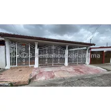 Venta De Casa Con 250 M2 De Terreno En Altos Del Romeral, Chanis 23-7378