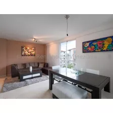 Maria Boraure Trae Para Ti En Alquiler Apartamento Elegante Y Moderno Amoblado Con Cocina Equipada Ubicado En Zona Este De La Ciudad. 2 4 1 9 6 5 5, Con Parque Infantil Y Confortable Áreas Verdes