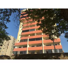 Apartamento De Oportunidad En Jorge Coll, Ideal Para Nómadas Digitales. Cahp. 24-16500