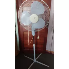 Ventilador De Pie Marca Stylo 18 Funcionando