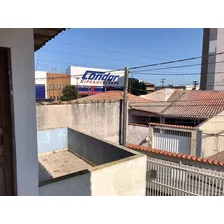 Sobrado Com 2 Quartos, 1 Banheiro, Garagem Para 2 Carros