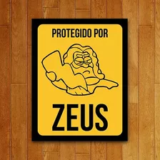 Placa Decorativa Um Sábado Qualquer - Protegido Por Zeus
