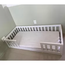 Mini Cama Montessoriana Branca