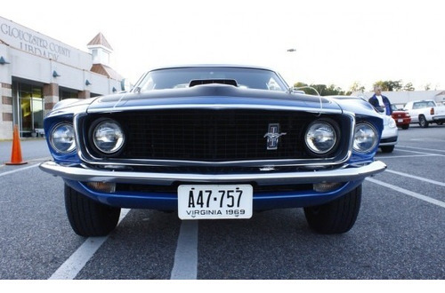 Emblema De Parrilla Mustang 1969 Foto 2