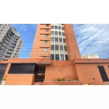Marcos Gonzalez Vende Bello Apartamento Totalmente Equipado Zona Este Barquisimeto - Lara. #23-5810