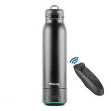 Botella De Agua Prémium Aislada Al Vacío Con Altavoz Blue.