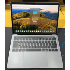 Macbook Pro 2019 // Touchbar // I7 // 16gb // 256ssd 