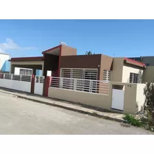 Casa Ubicada En El Residencial Las Orquideas, La Romana