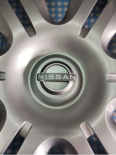 Tapn Copa Polvera Urvan Nissan Nv350 Rin 15 Emblema Nuevo!! Foto 4