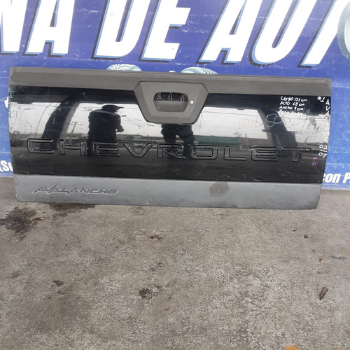 Tapa Batea/ T Caja #1 Chevrolet Avalanche  02 03 04 05 06 07 Foto 2