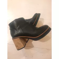 Botas Negras Cuero Plataformas Sofi Martire 39 Suela Goma