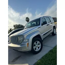 Jeep Liberty 2010 3.7 Sport 4x2 Mt