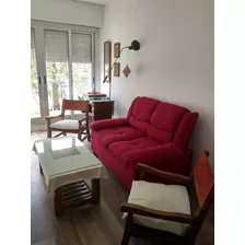 Apartamento En Una De Las Zonas Mas Lindas De Buceo En Batlle Y Ordonez Casi La Rambla 2 Dormitorios Completamente Amoblado Y Renovado Gc3500 1er Piso Por Esc. Acepta Solo Seguros Y Cont, Anual 