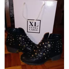 Botas Xl En Cuero Sintético, Bajas, Con Tachas. Talle 36