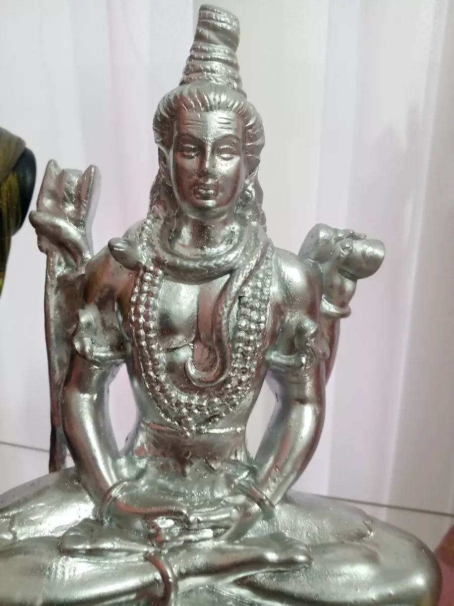 Shiva Sentado 