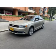 Volkswagen Nuevo Jetta Comfortline At 2014, Impecable Estado