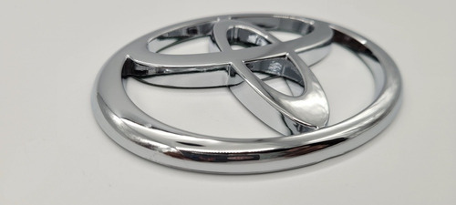 Toyota Hilux 4x4 Emblema Persiana 10.5 Foto 4