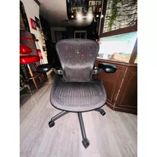 Herman Miller Aeron Talla B