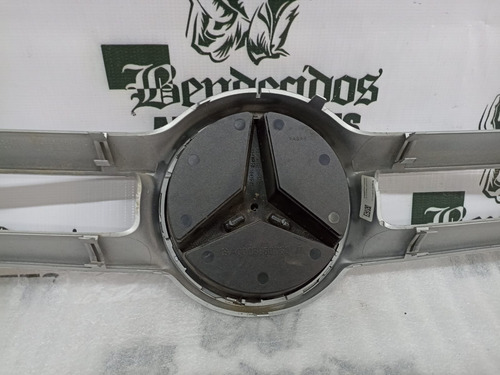 Parrilla Mercedes Benz Clase C 180 C220 C300 2015 A 2021 Foto 5