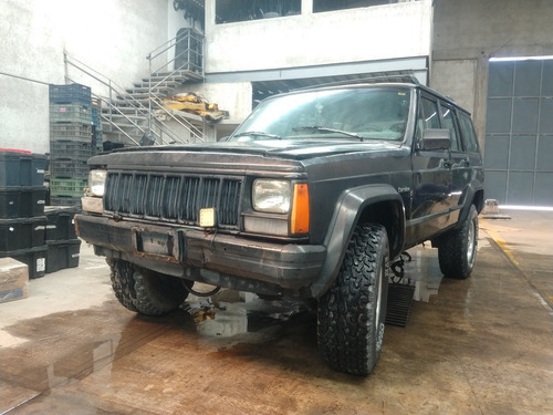 Mltiple Escape 4.0 Detalle Jeep Cherokee Sport Xj 1990-1996 Foto 2