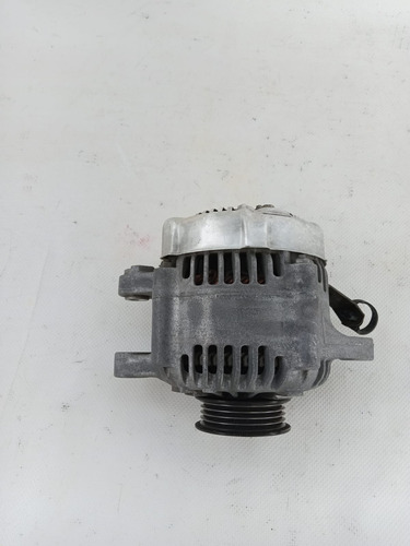 Alternador Toyota Yaris Hatchback 2006 1.5 4cil. Foto 4