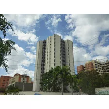 José Trivero Vende Bello Y Amplio Apartamento En La Mejor Zona Del Este De Barquisimeto, 226 Metros