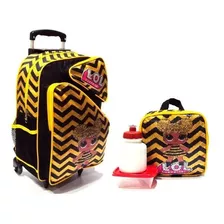 Kit Mochila Boneca Lol Queen Bee 3 Bolsos Rodinhas Tam G Cor Dourado Desenho Do Tecido Queen Bee 3 Bolsos