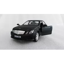 Mercedes Benz E68 Amg Escala 1:36, 12cms De Largo Metalico