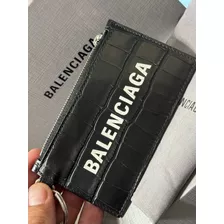 Carteira Em Couro Balenciaga Original. Com Ziper E Alça.