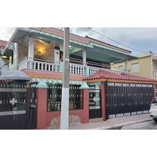 Se Vende Hermosa Casa De 2 Niveles Residencial Cerrado En Mvs S.c Rep. Dom