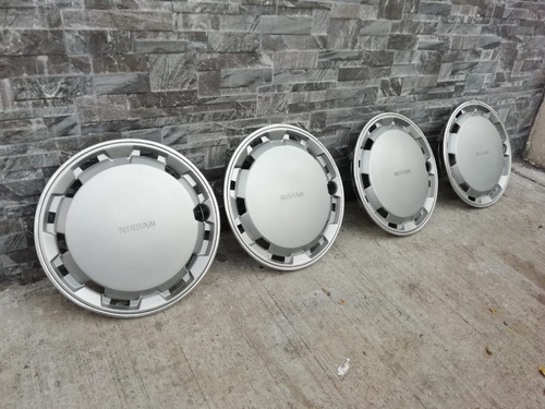 Tapones Polveras R13 Nissan Hikari Ninja Tsuru Turbo Oem Foto 2