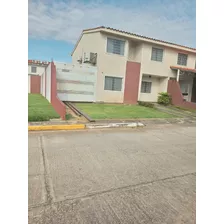 Town House En Venta, Villa Constanza. Barinas 