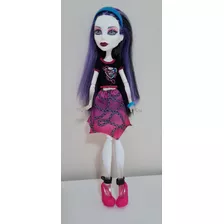 Boneca Monster High Spectra Líder De Torcida Usada