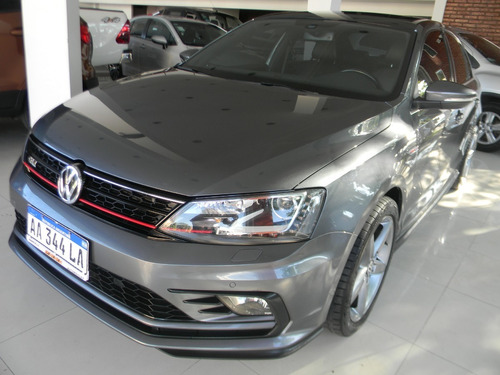 Volkswagen Vento 2.0 Gli. 2016.  Impecable. 63000 Km !!!