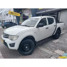 Mitsubishi L200 2.5l 2015