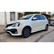 Toyota Etios Xls 1.5 6m/t Sedan 5p Con Carplay 2023