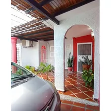 Casa Semi-amoblada Y Negociable Ubicada En La Resd. Lomas Del Caroní, Puerto Ordaz, Ciudad Guayana